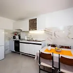 House Zeljka Tatil Evi Podstrana