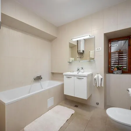 House Zeljka Ferienhaus Podstrana